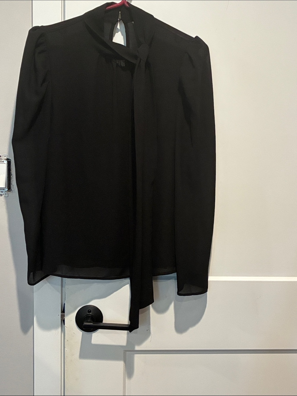 Dynamite Classic Black Tie-Neck Women's Blouse. B31